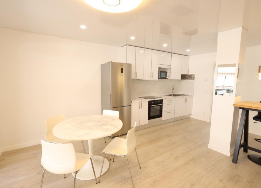Reventa - Apartamento / Dúplex - Torrevieja - Acequion