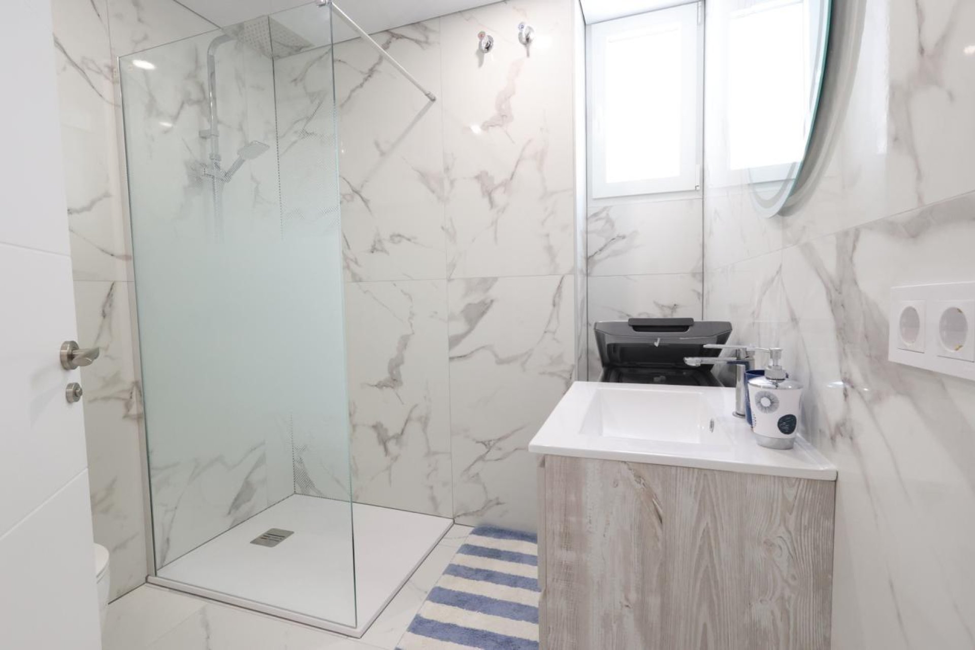 Reventa - Apartamento / Dúplex - Torrevieja - Acequion