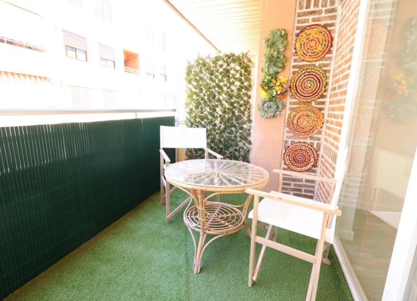 Reventa - Apartamento / Dúplex - Torrevieja - Acequion