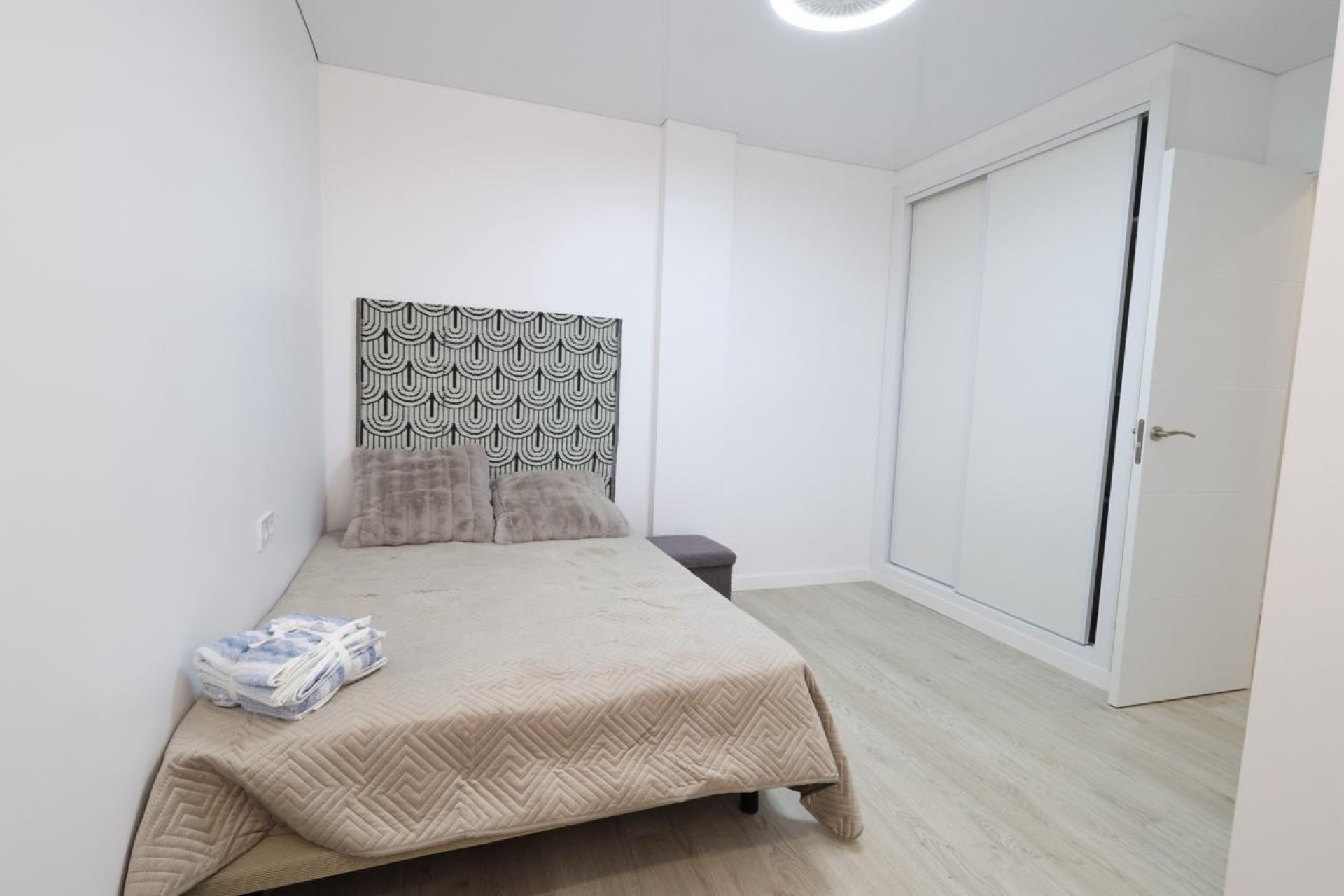 Reventa - Apartamento / Dúplex - Torrevieja - Acequion