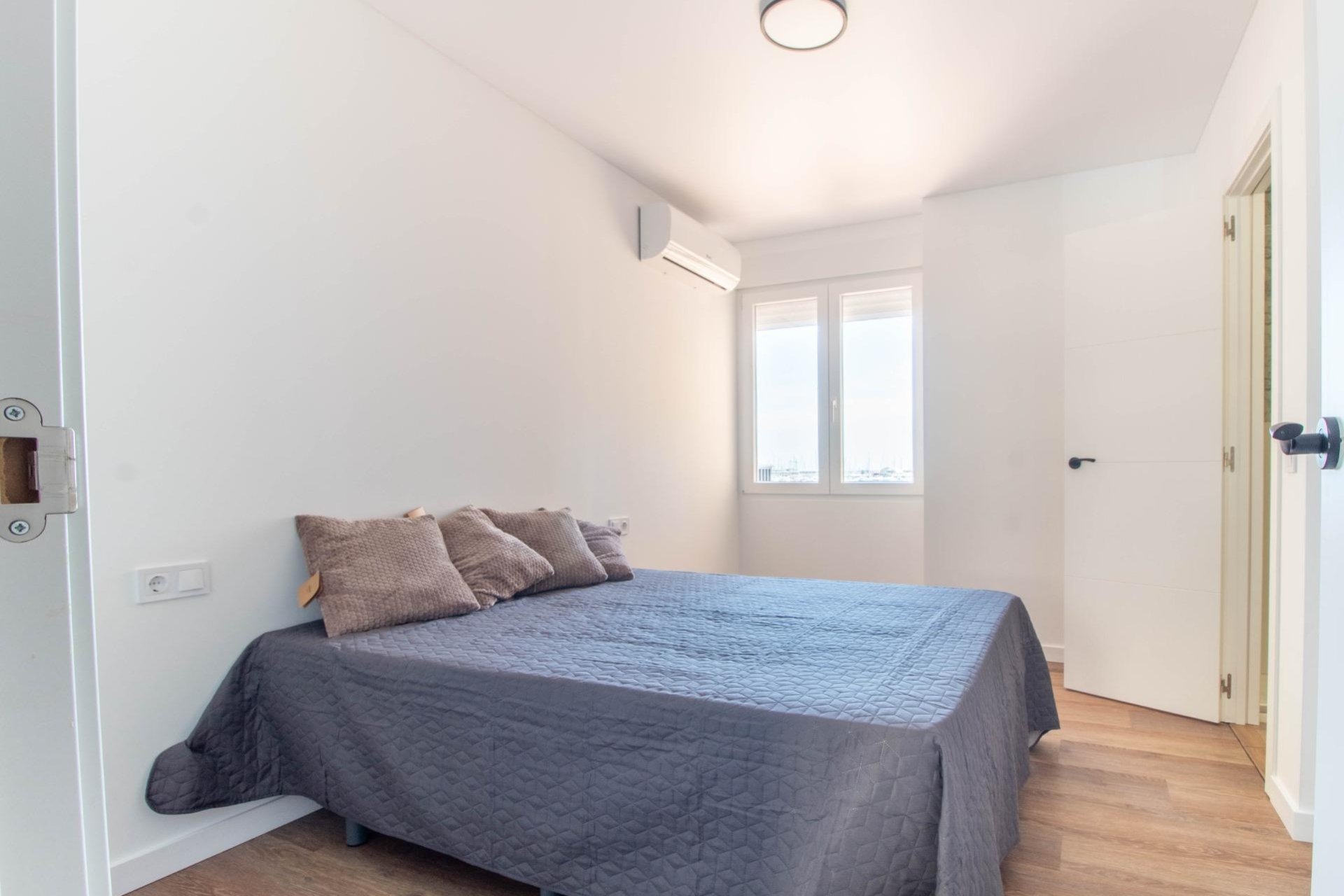 Reventa - Apartamento / Dúplex - Torrevieja - Acequion