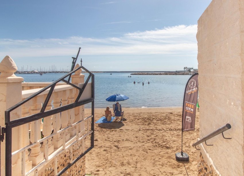 Reventa - Apartamento / Dúplex - Torrevieja - Acequion