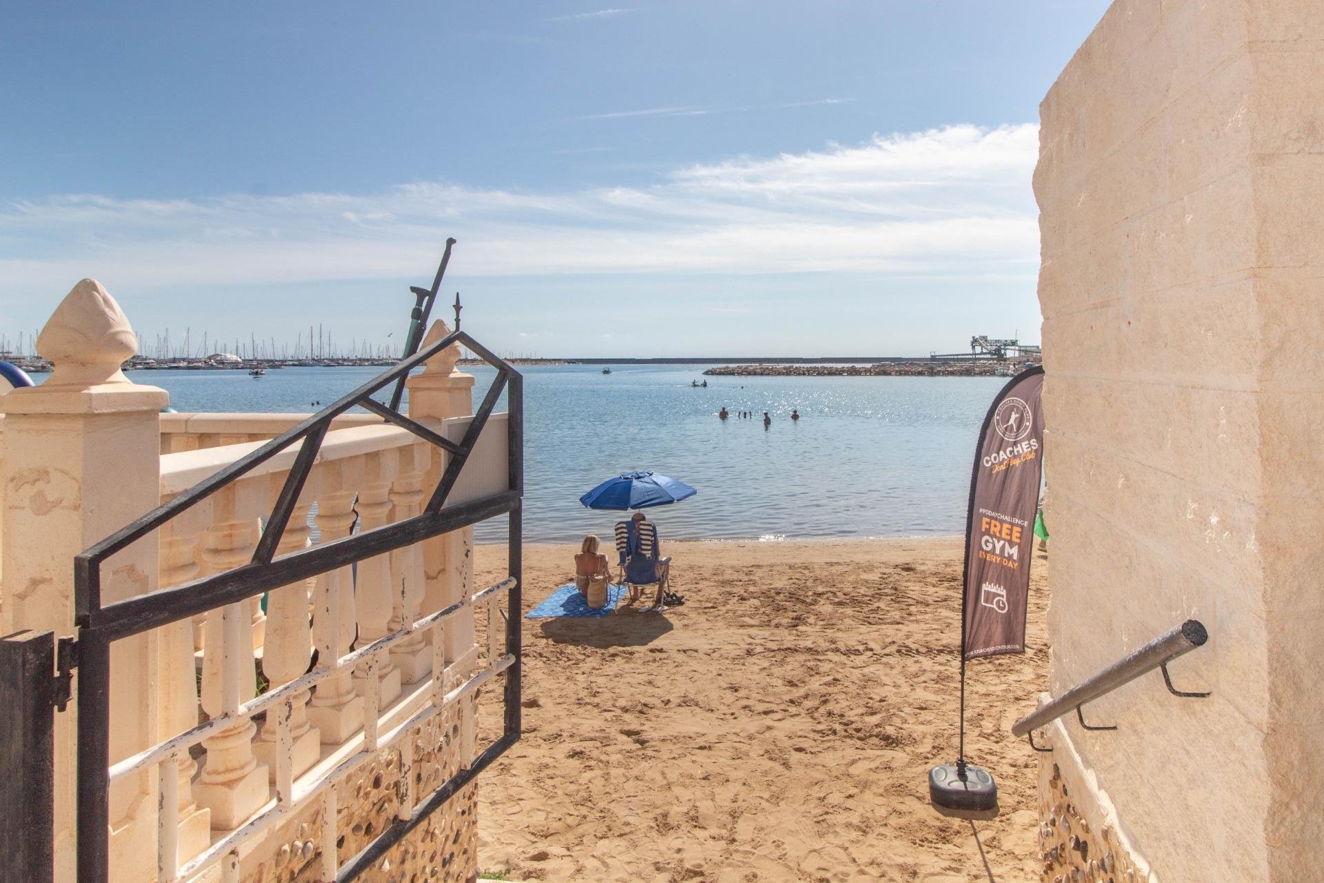 Reventa - Apartamento / Dúplex - Torrevieja - Acequion