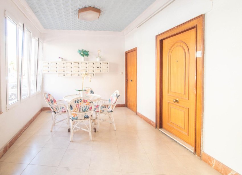 Reventa - Apartamento / Dúplex - Torrevieja - Acequion
