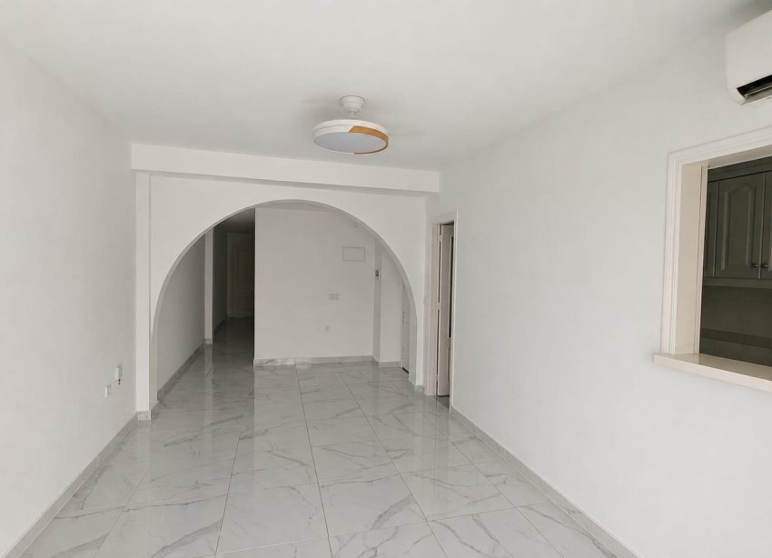 Reventa - Apartamento / Dúplex - Torrevieja - Acequion