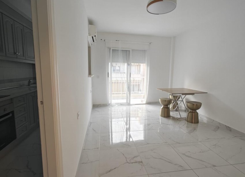 Reventa - Apartamento / Dúplex - Torrevieja - Acequion
