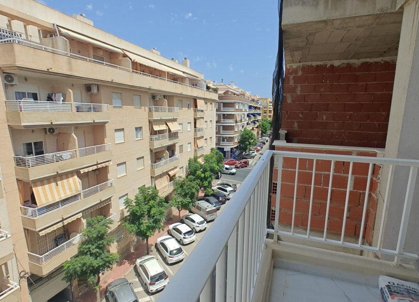 Reventa - Apartamento / Dúplex - Torrevieja - Acequion