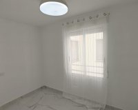 Reventa - Apartamento / Dúplex - Torrevieja - Acequion