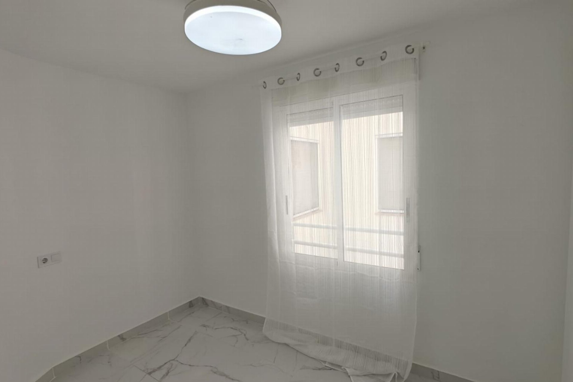 Reventa - Apartamento / Dúplex - Torrevieja - Acequion
