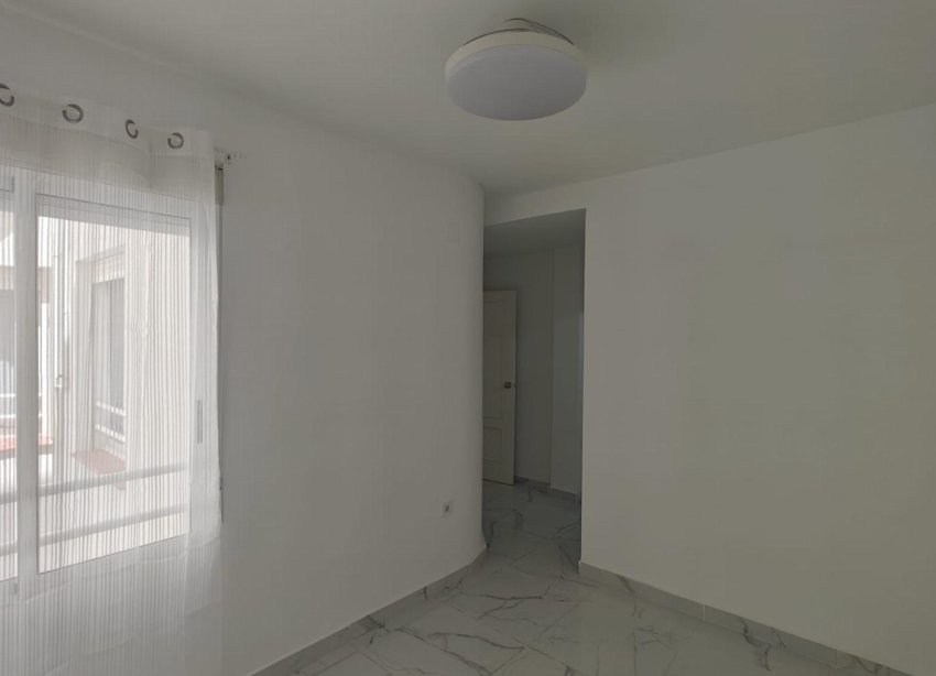 Reventa - Apartamento / Dúplex - Torrevieja - Acequion