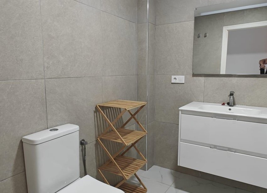 Reventa - Apartamento / Dúplex - Torrevieja - Acequion