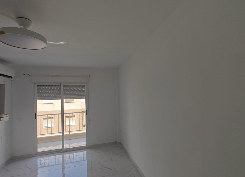 Reventa - Apartamento / Dúplex - Torrevieja - Acequion