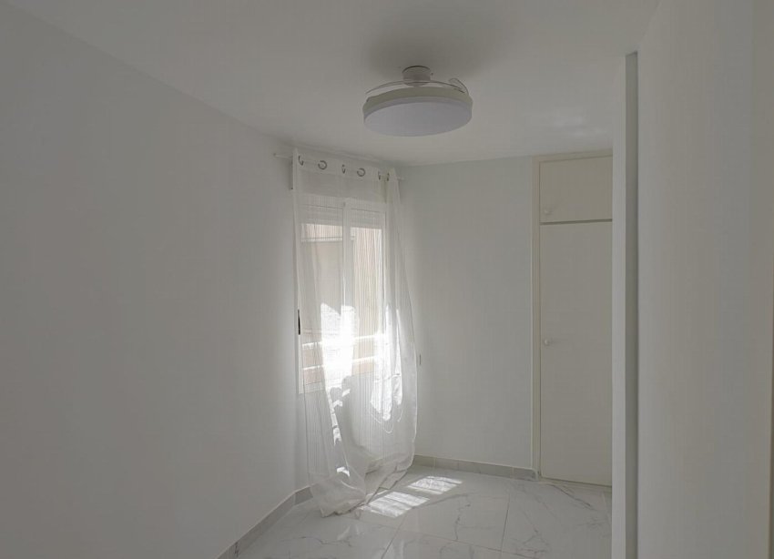 Reventa - Apartamento / Dúplex - Torrevieja - Acequion