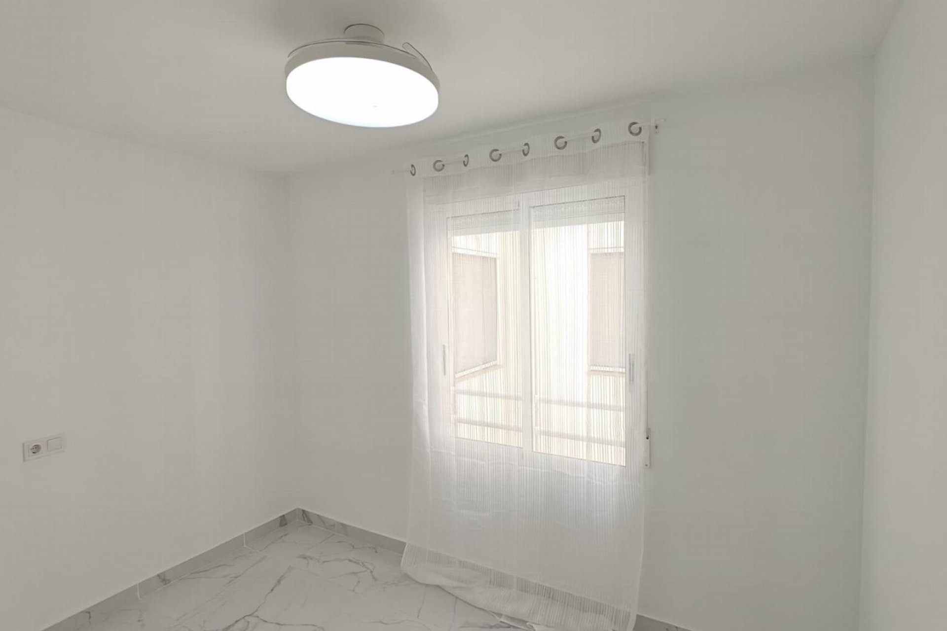 Reventa - Apartamento / Dúplex - Torrevieja - Acequion
