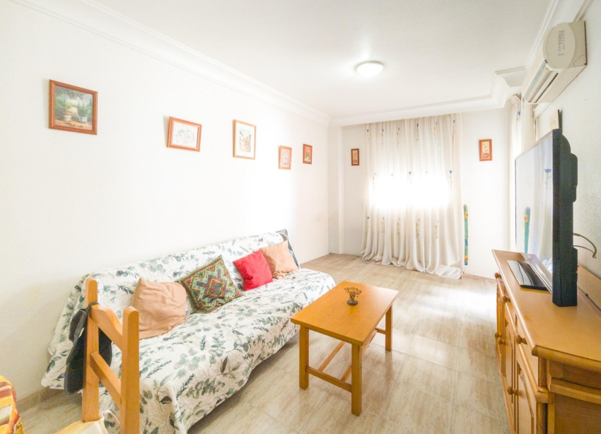 Reventa - Apartamento / Dúplex - Torrevieja - Acequion