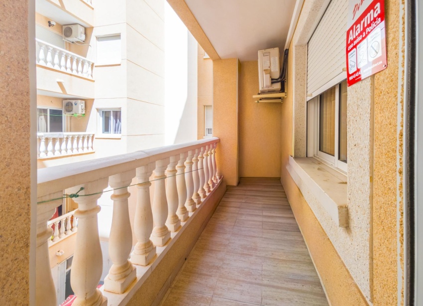 Reventa - Apartamento / Dúplex - Torrevieja - Acequion