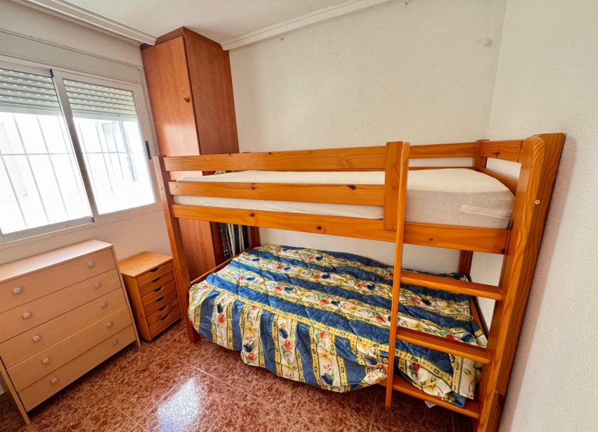 Reventa - Apartamento / Dúplex - Torrevieja - Centro