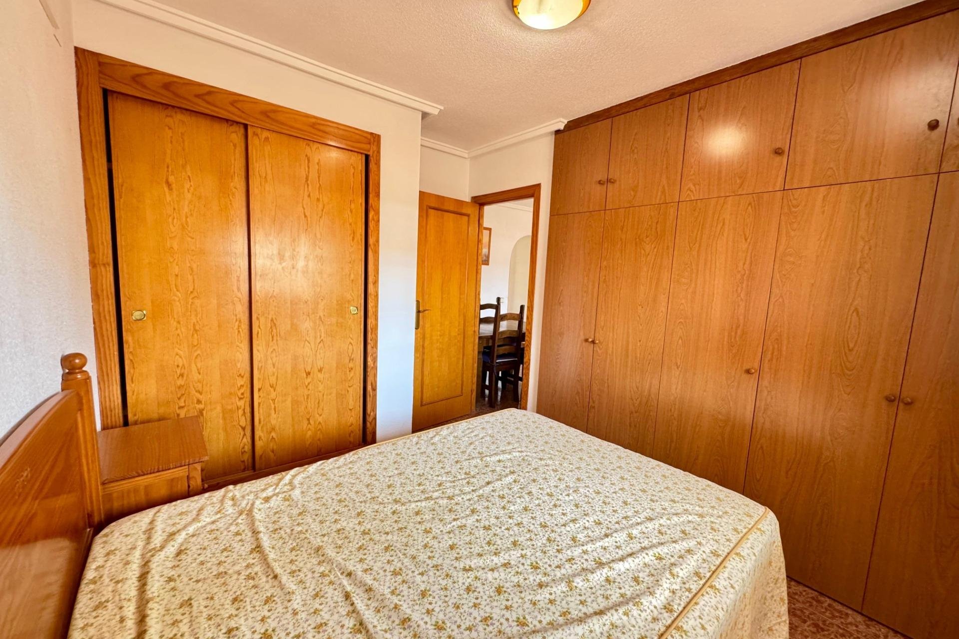 Reventa - Apartamento / Dúplex - Torrevieja - Centro