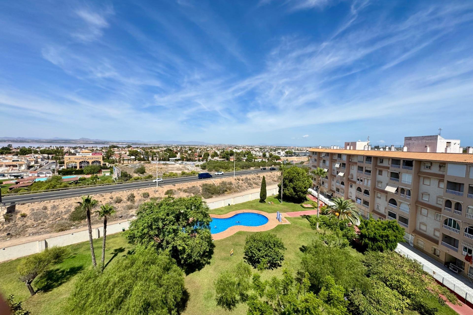 Reventa - Apartamento / Dúplex - Torrevieja - Centro