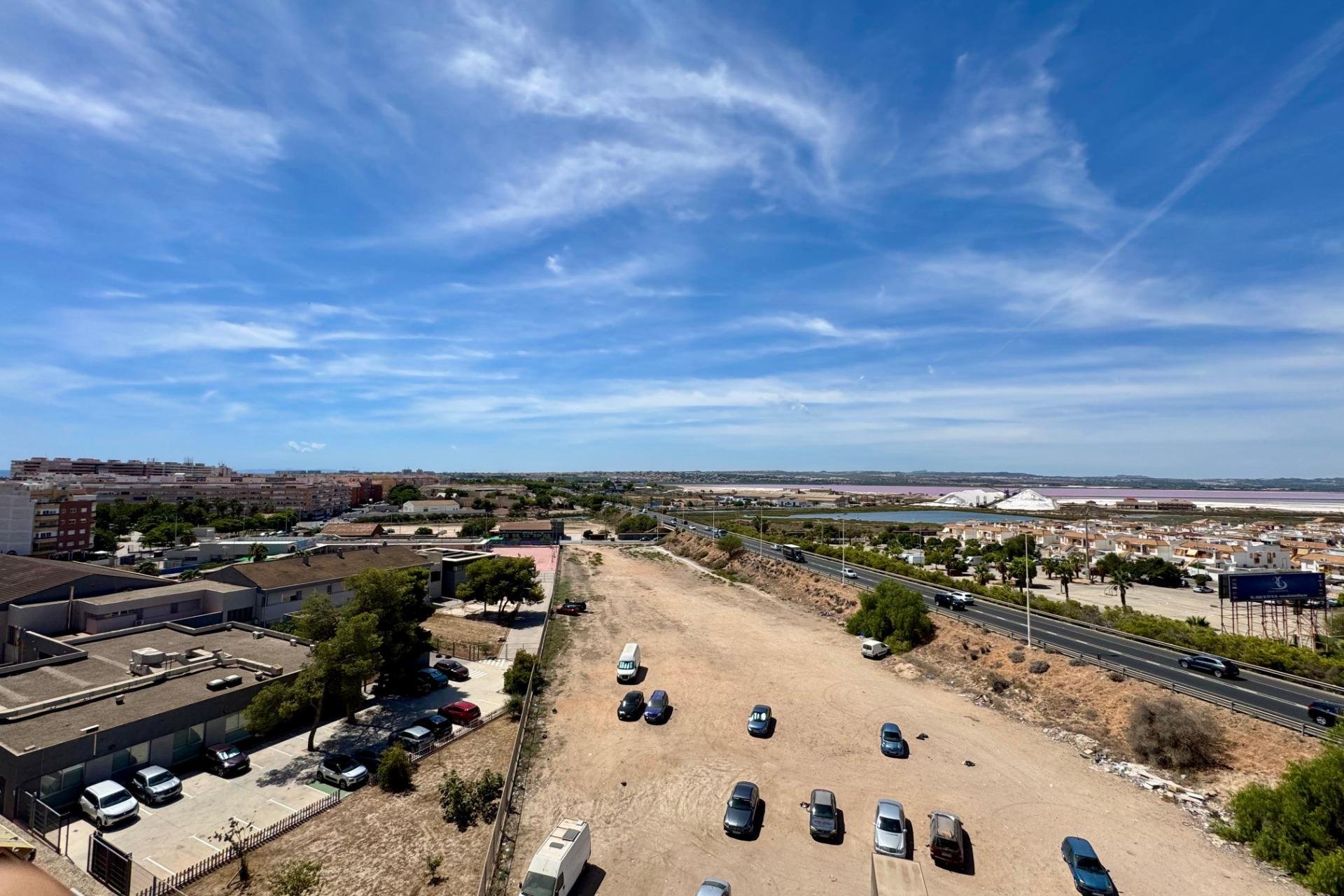 Reventa - Apartamento / Dúplex - Torrevieja - Centro