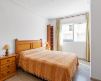 Reventa - Apartamento / Dúplex - Torrevieja - Centro