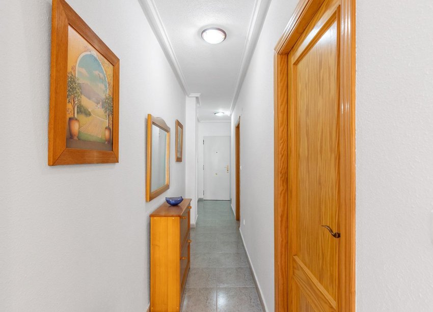 Reventa - Apartamento / Dúplex - Torrevieja - Centro