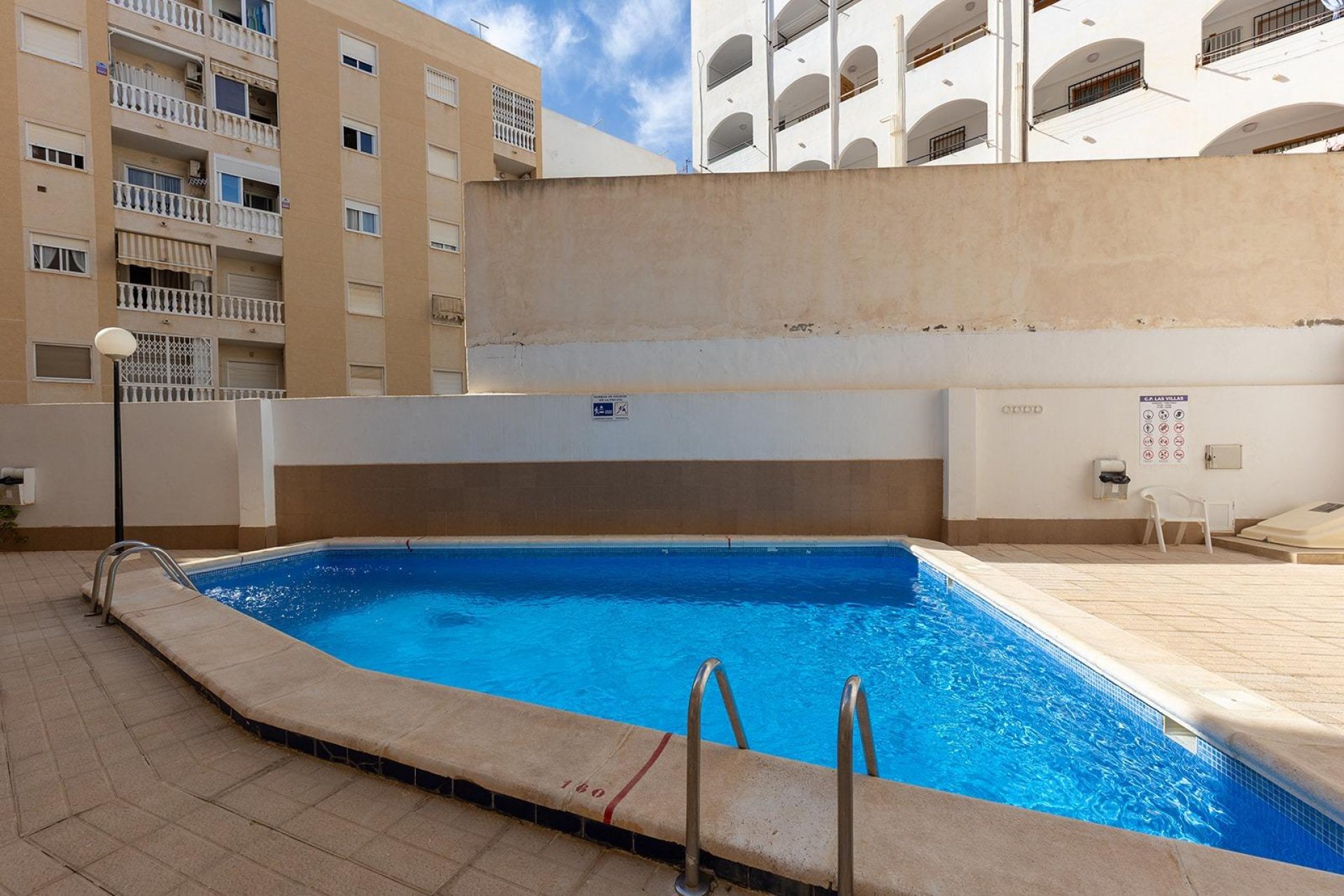Reventa - Apartamento / Dúplex - Torrevieja - Centro