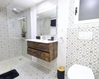 Reventa - Apartamento / Dúplex - Torrevieja - Centro