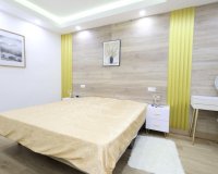 Reventa - Apartamento / Dúplex - Torrevieja - Centro