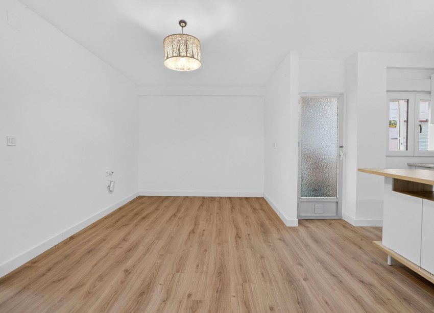 Reventa - Apartamento / Dúplex - Torrevieja - Centro