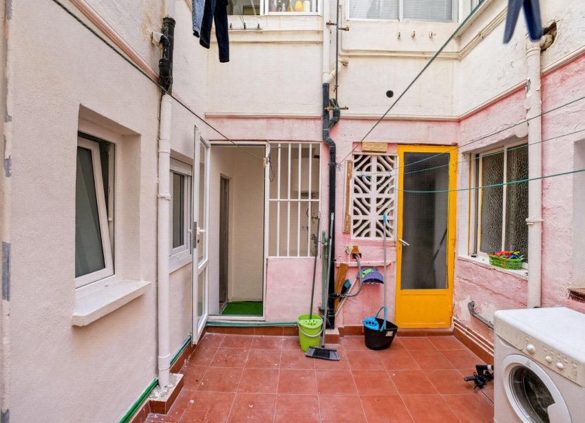 Reventa - Apartamento / Dúplex - Torrevieja - Centro