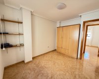 Reventa - Apartamento / Dúplex - Torrevieja - Centro