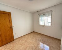 Reventa - Apartamento / Dúplex - Torrevieja - Centro