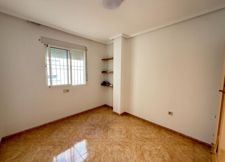 Reventa - Apartamento / Dúplex - Torrevieja - Centro