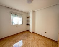 Reventa - Apartamento / Dúplex - Torrevieja - Centro