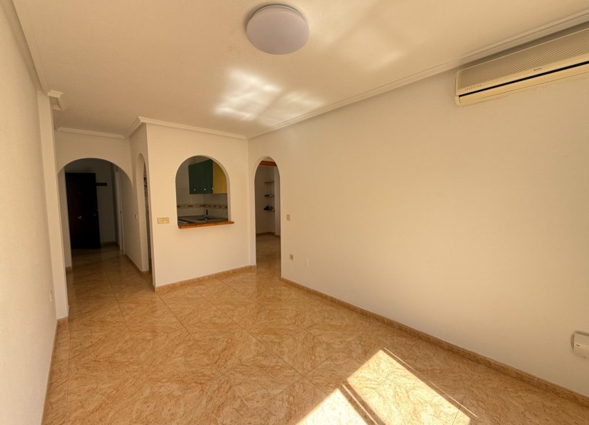 Reventa - Apartamento / Dúplex - Torrevieja - Centro