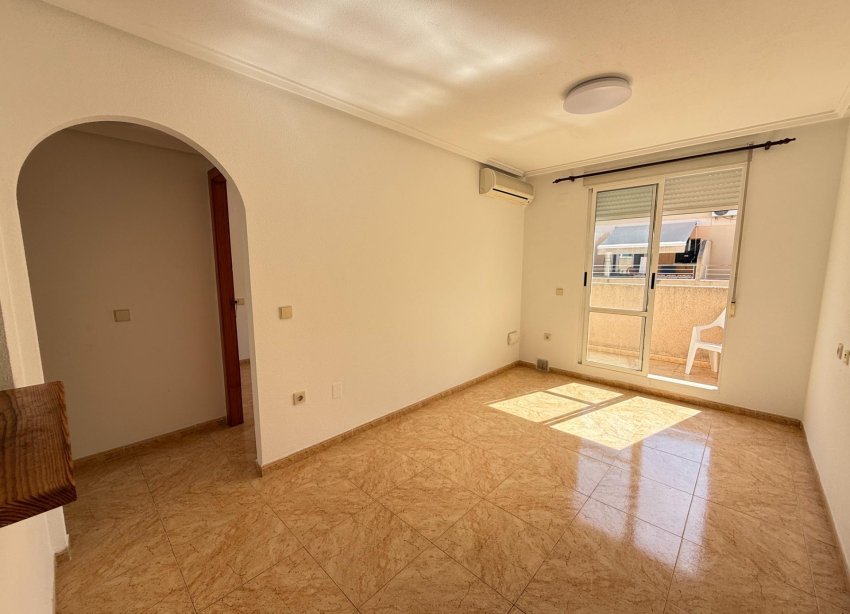 Reventa - Apartamento / Dúplex - Torrevieja - Centro