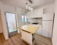 Reventa - Apartamento / Dúplex - Torrevieja - Centro