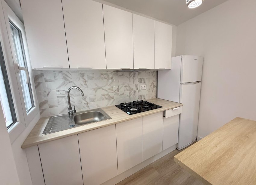 Reventa - Apartamento / Dúplex - Torrevieja - Centro