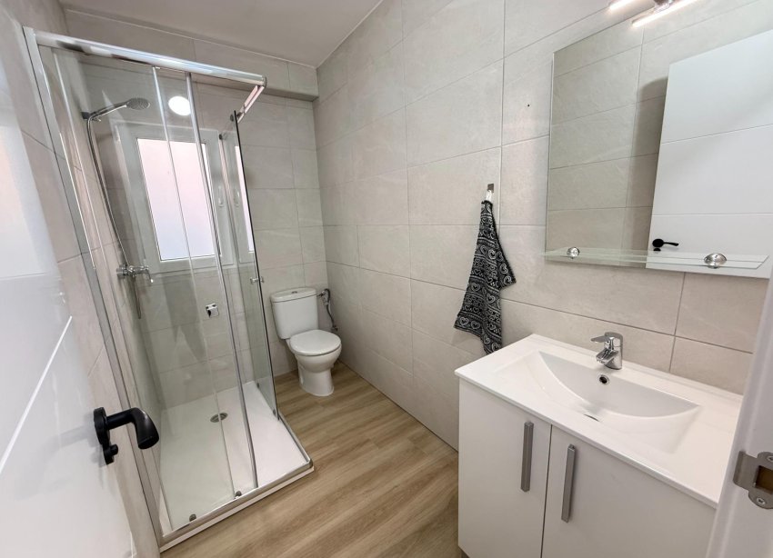 Reventa - Apartamento / Dúplex - Torrevieja - Centro