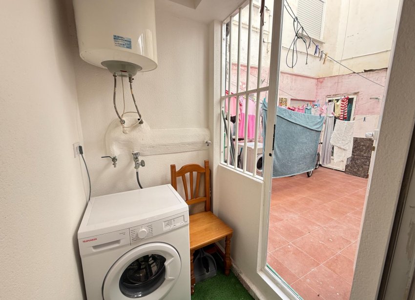 Reventa - Apartamento / Dúplex - Torrevieja - Centro