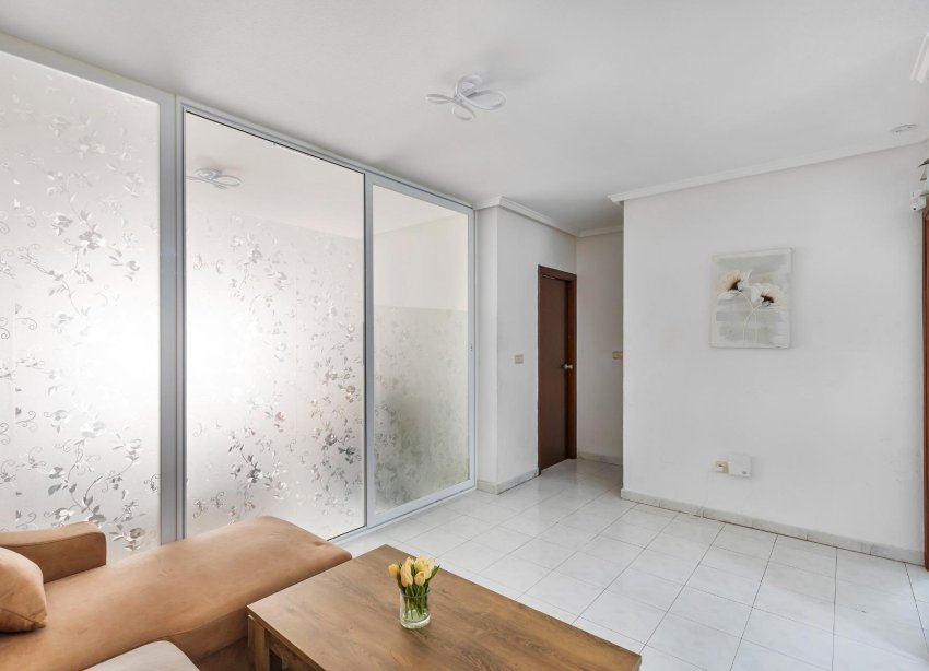Reventa - Apartamento / Dúplex - Torrevieja - Centro