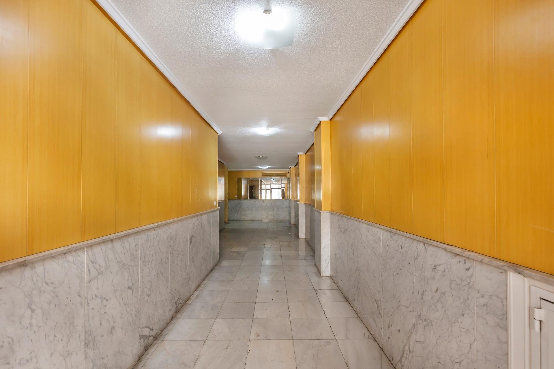 Reventa - Apartamento / Dúplex - Torrevieja - Centro
