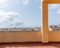Reventa - Apartamento / Dúplex - Torrevieja - Centro