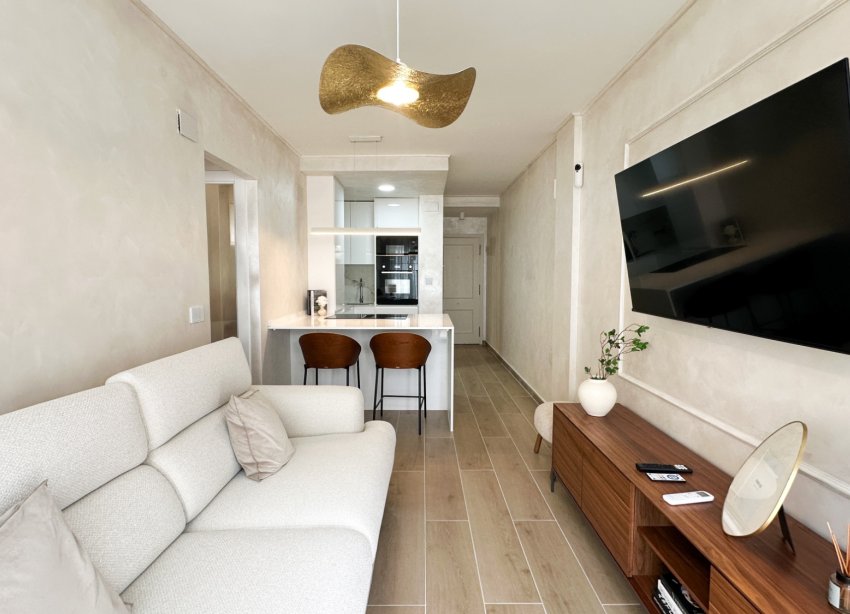 Reventa - Apartamento / Dúplex - Torrevieja - Centro