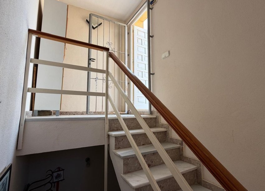Reventa - Apartamento / Dúplex - Torrevieja - Centro