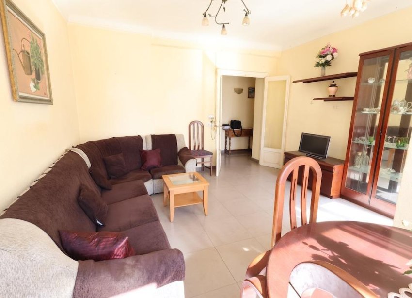 Reventa - Apartamento / Dúplex - Torrevieja - Centro