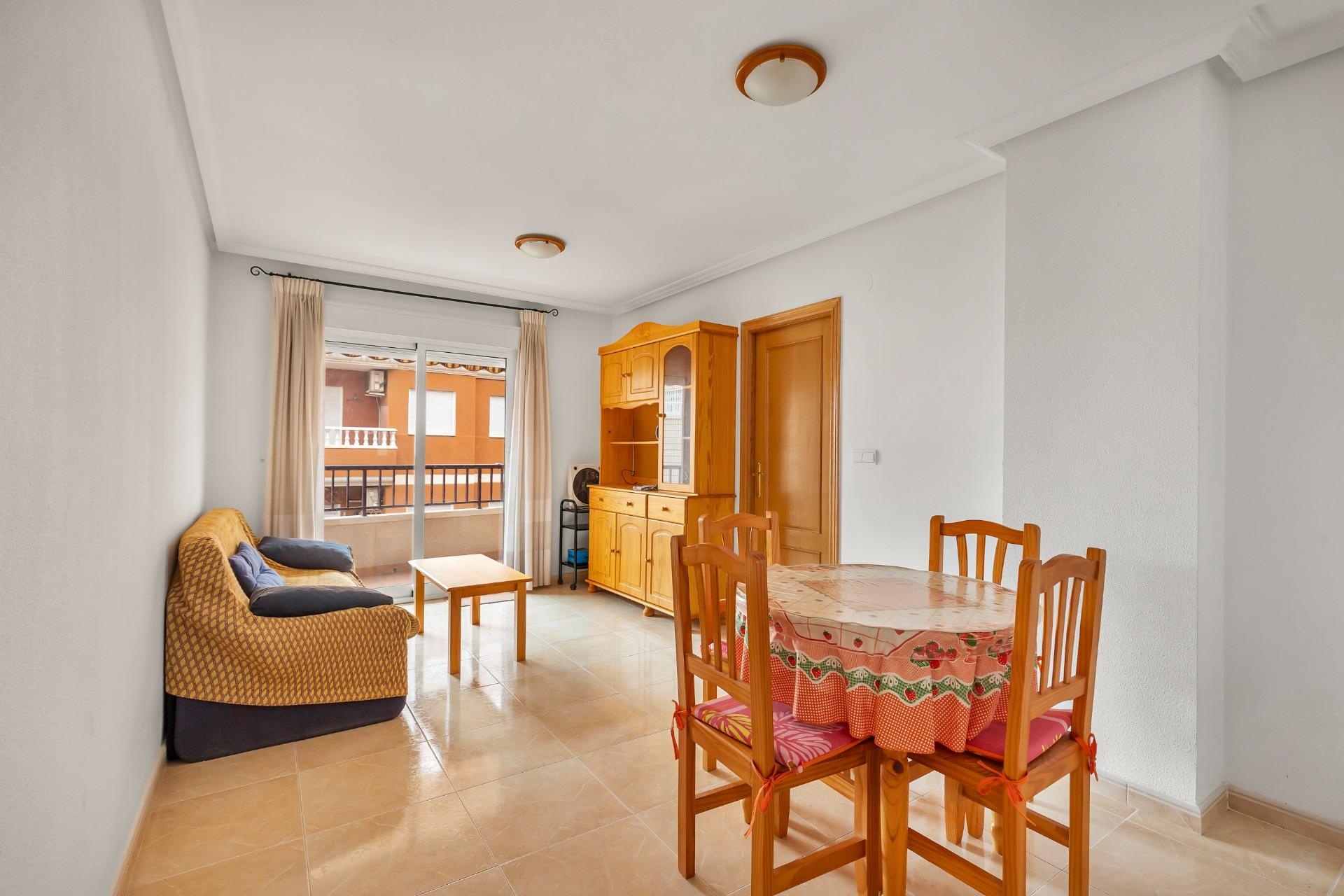 Reventa - Apartamento / Dúplex - Torrevieja - Centro