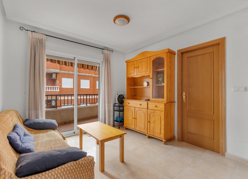 Reventa - Apartamento / Dúplex - Torrevieja - Centro