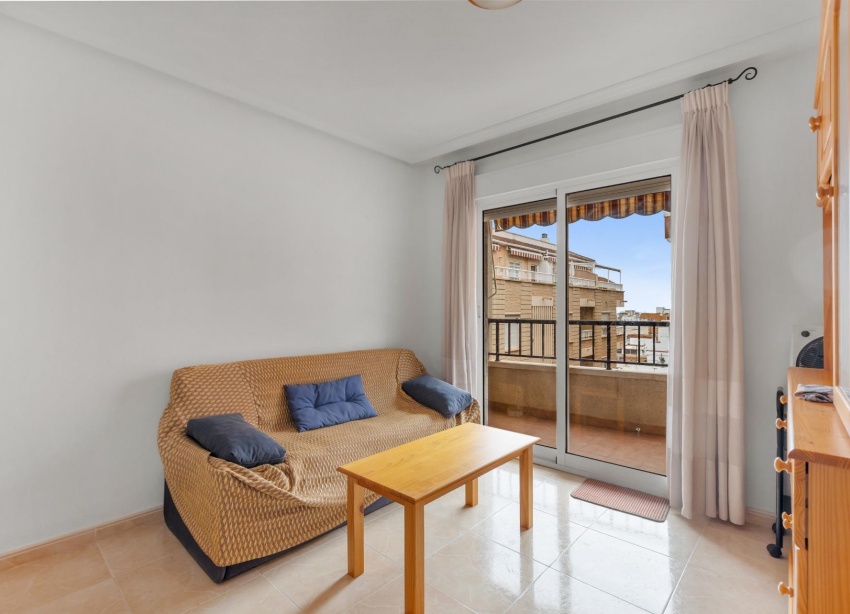 Reventa - Apartamento / Dúplex - Torrevieja - Centro